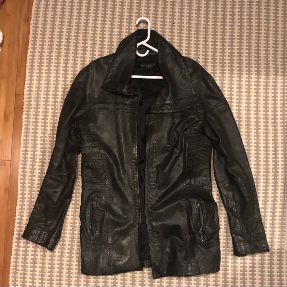 SKINGRAFT leather coat. In good Condition!